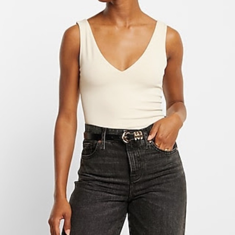 EXPRESS Body Contour High Compression Double V-Neck Bodysuit
